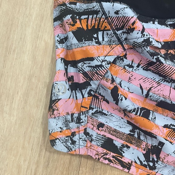 Lululemon Run Times Short II 4", size 2 - Picture 7 of 10